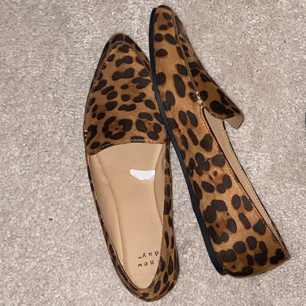 Leopard Flats Size 7